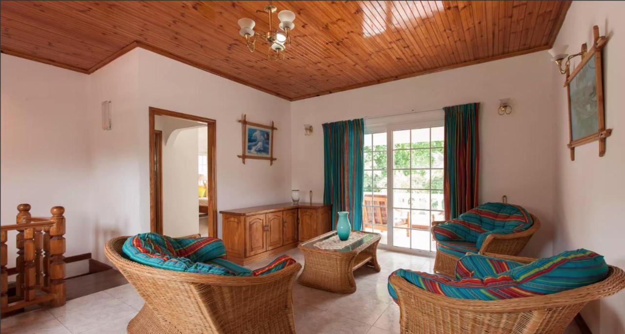 Confort Frühstückspension Grand Anse (Praslin)